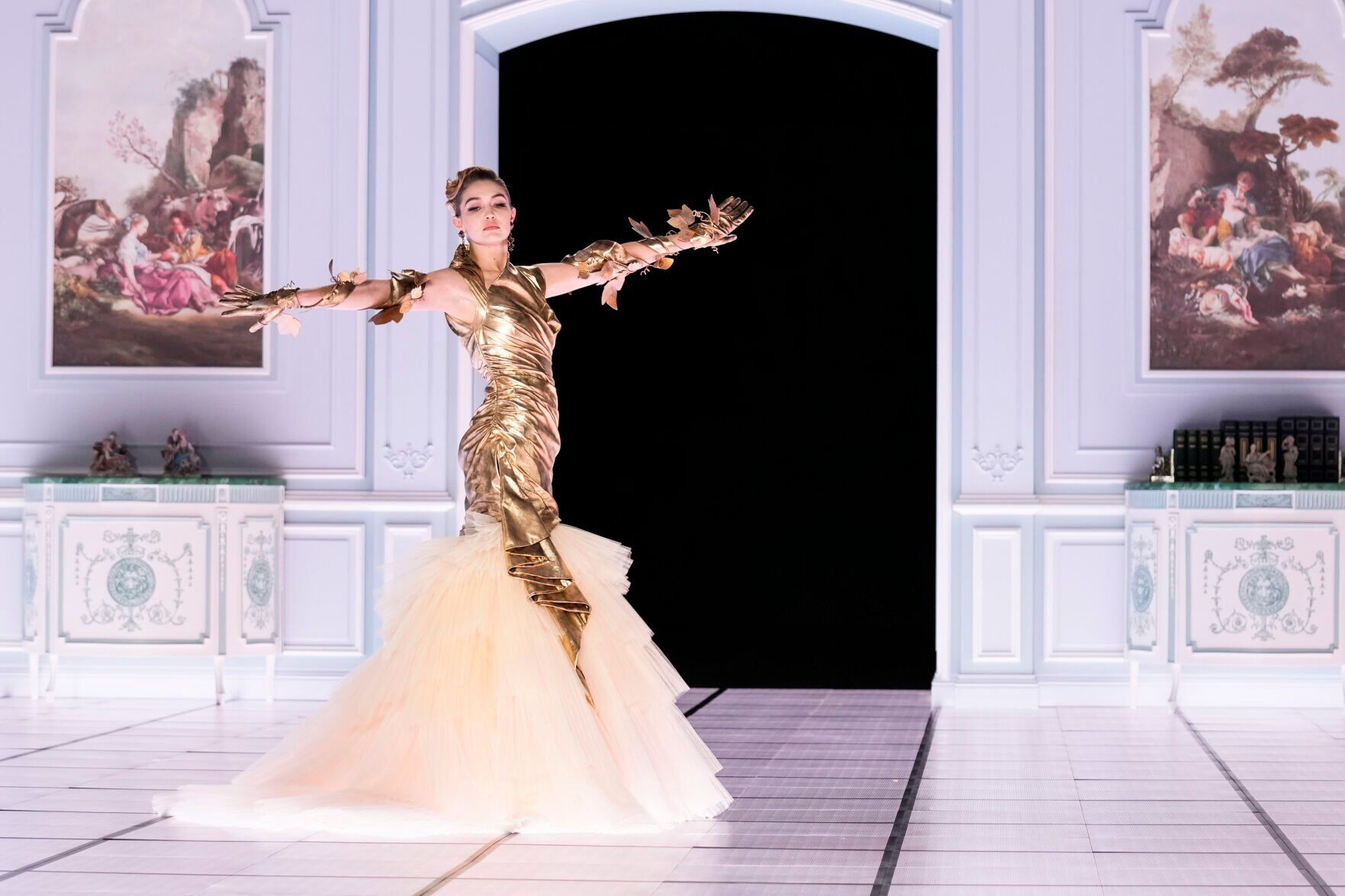 Italy Fashion Moschino F/W 22-23